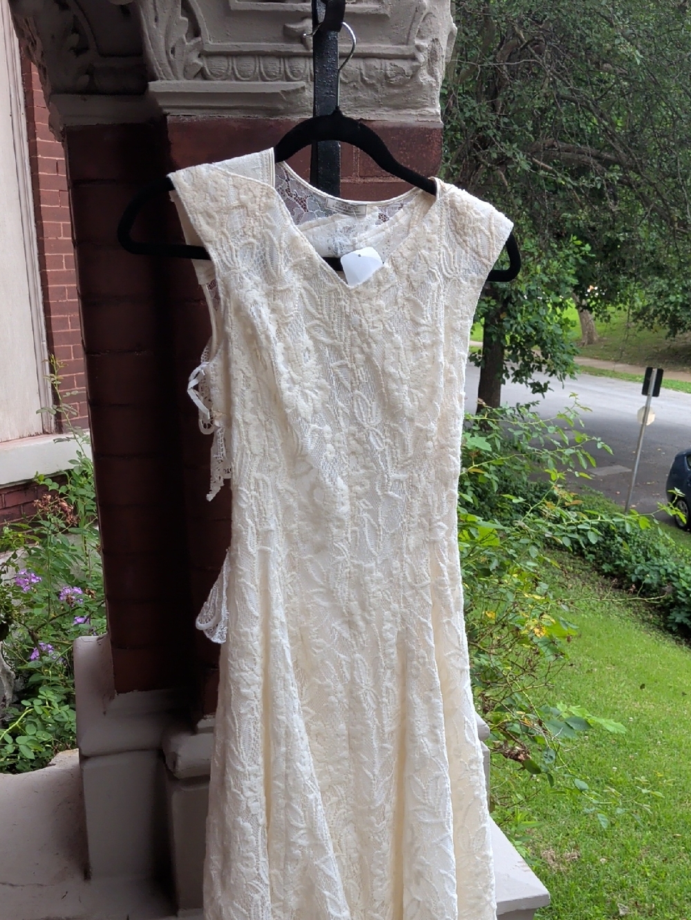 Nwt Sz 34 $1915 Nina Ricci Elegant Lace Ruffled Back Women’s Dress in Ivory